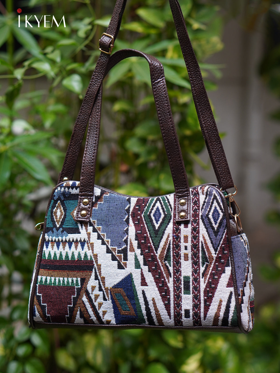 Cream & Brown - Ajrakh hand bag