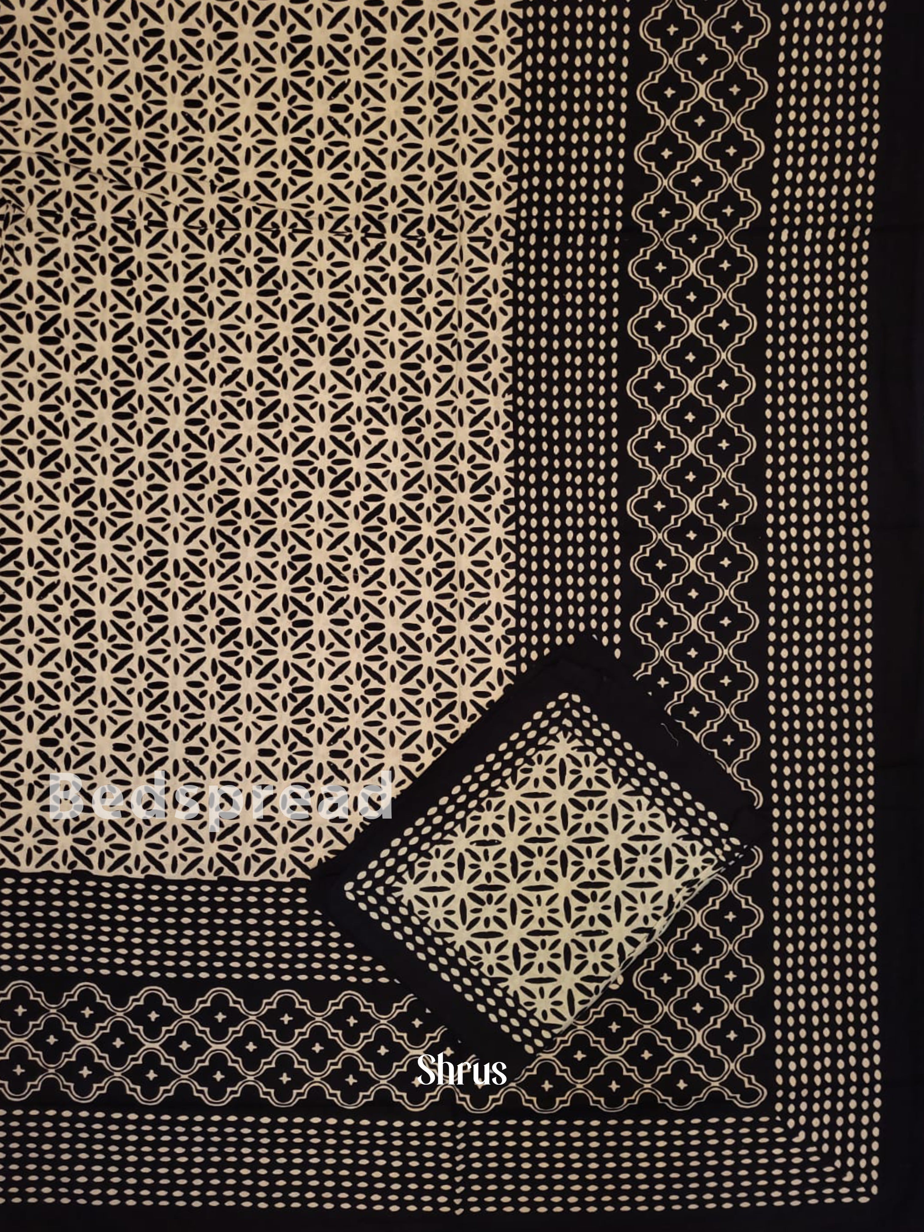 Black & Cream - Bed Spreads