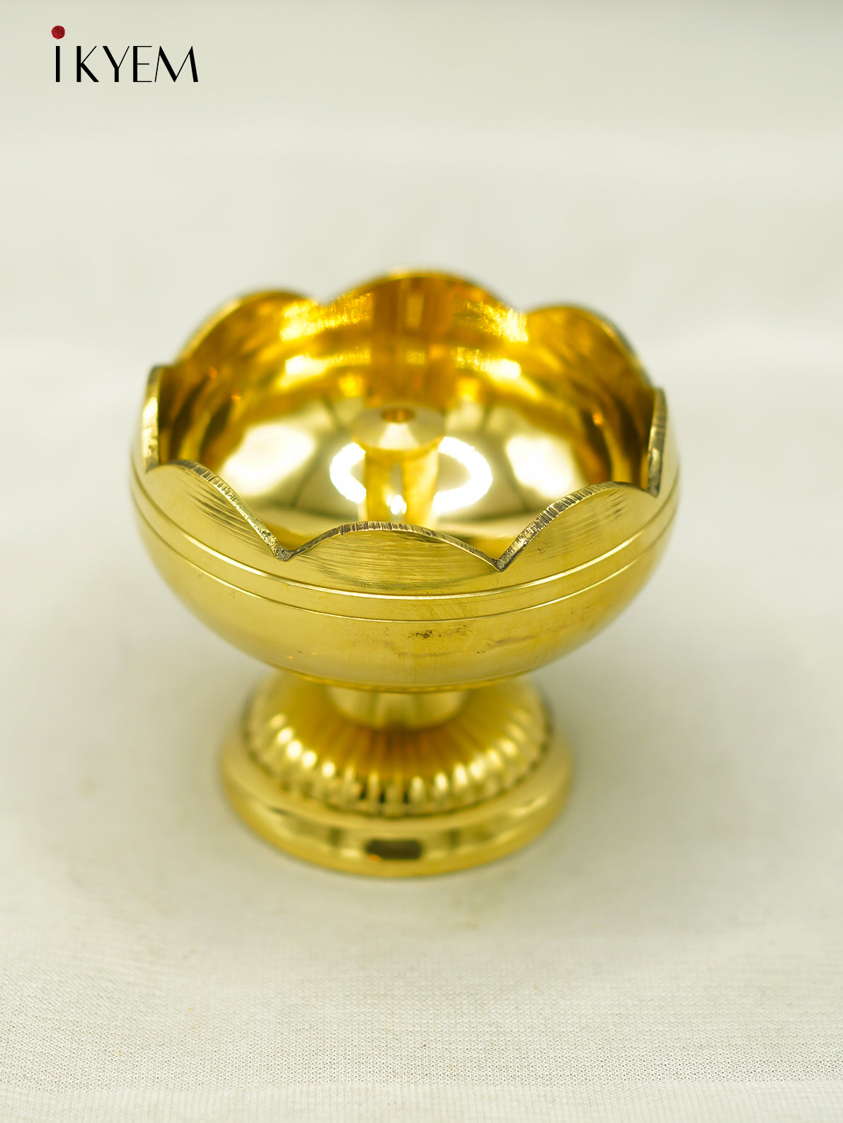 Brass Lotus Vilakku - 4FJ14012