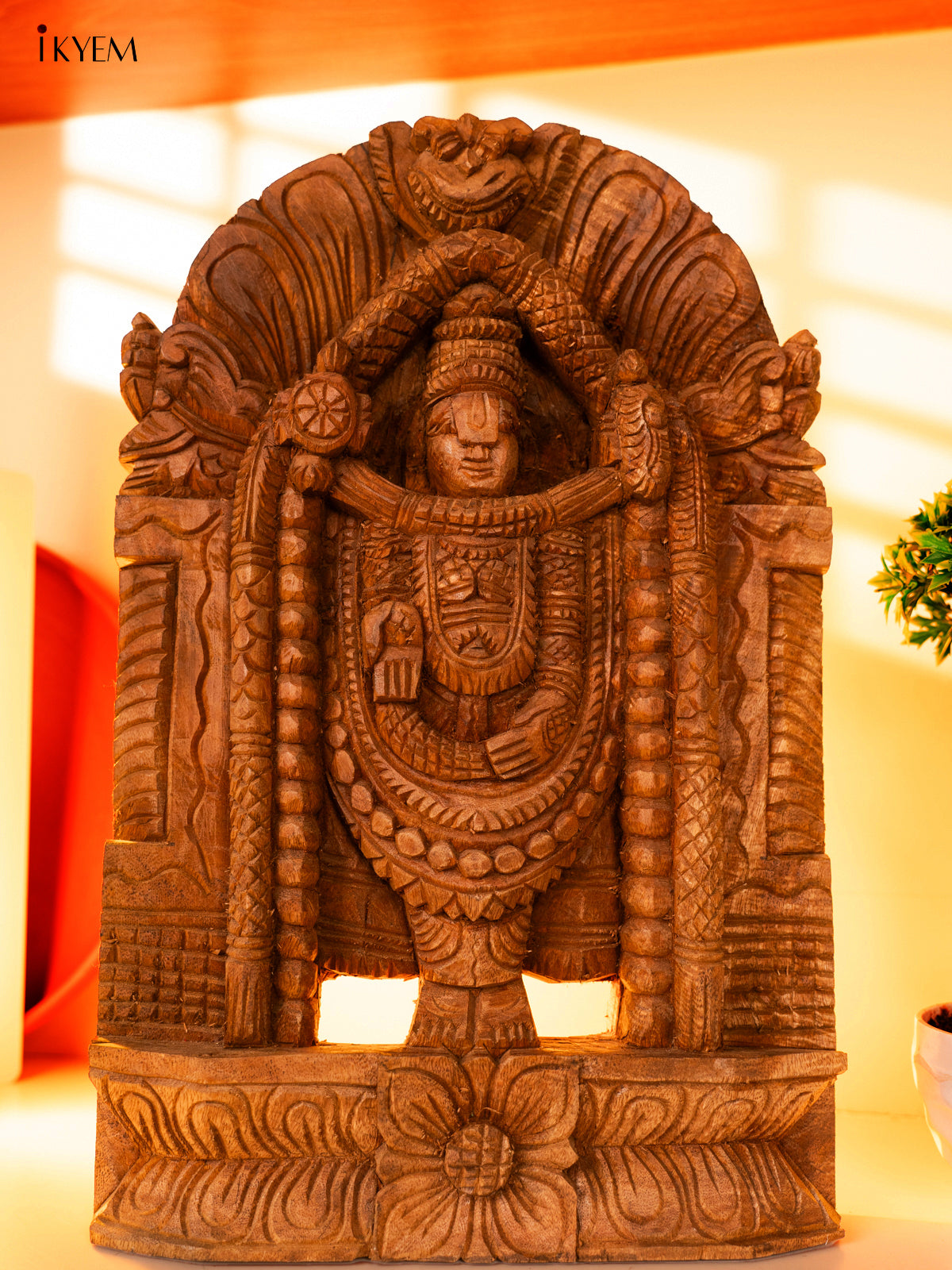 Wooden Hand Carved Tirupathi Balaji - 4GJ09041