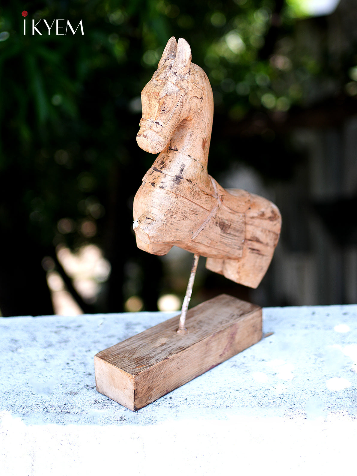 Wooden Horse Stand (Sandal)