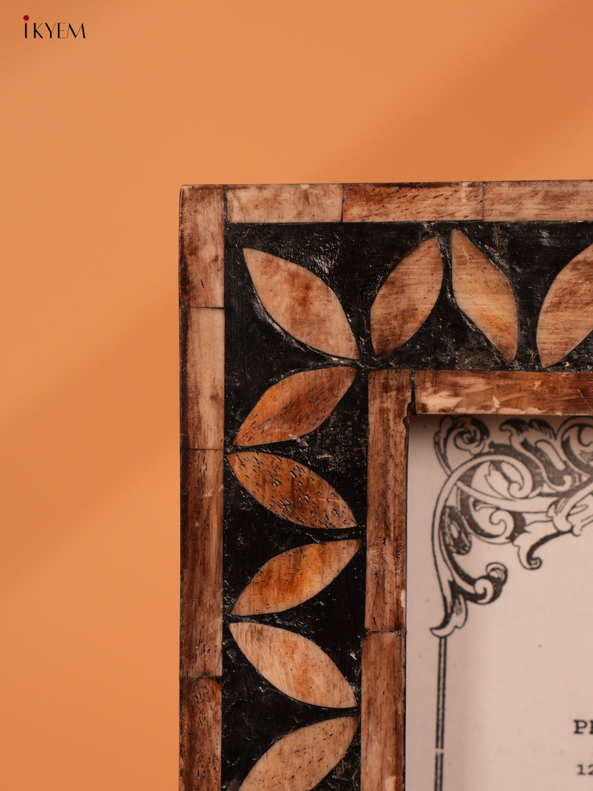 Wooden Carved Photoframe - 4IJ30010