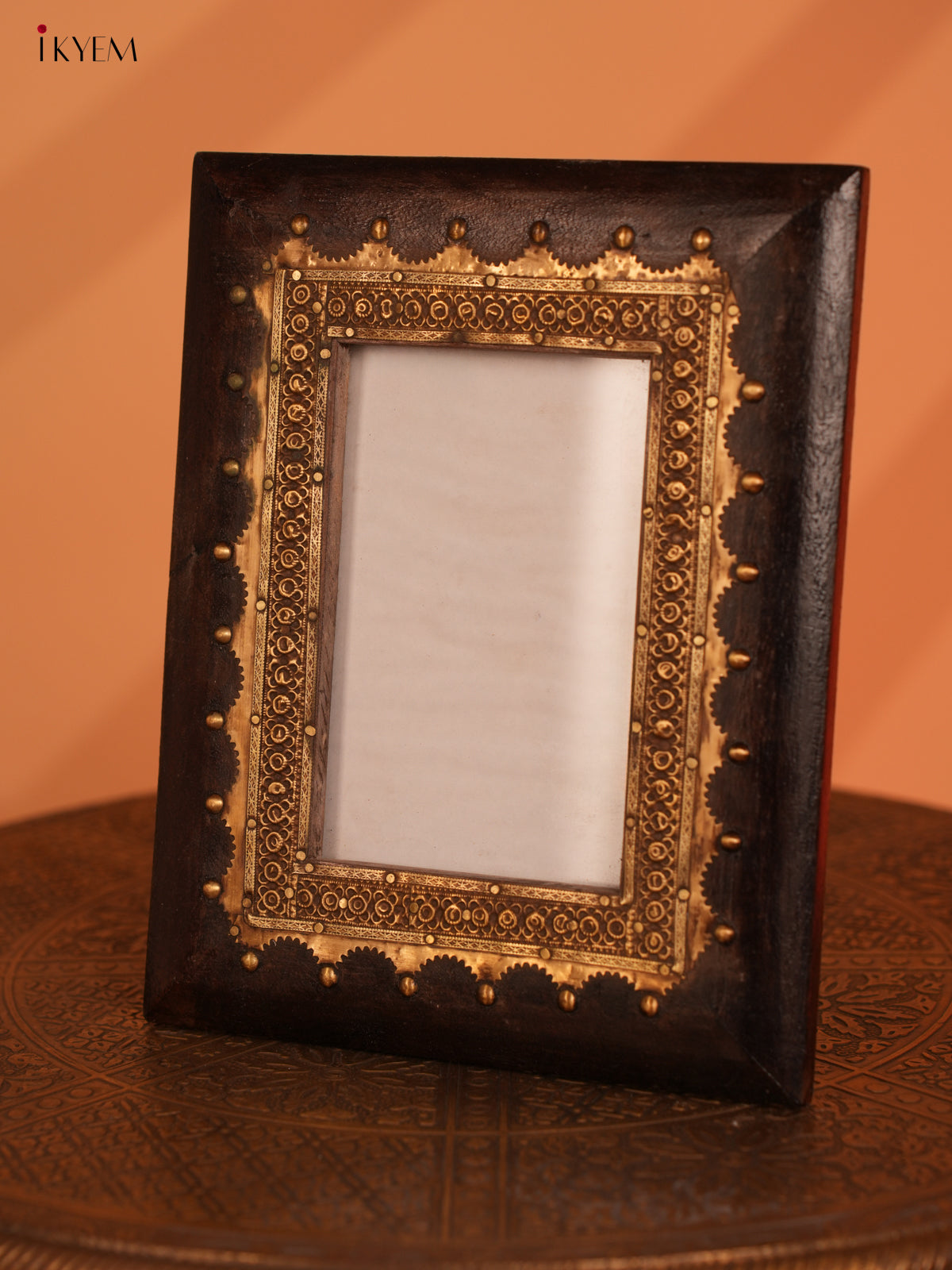 Wooden Brass Fittings Photo Frame- 4IJ30017