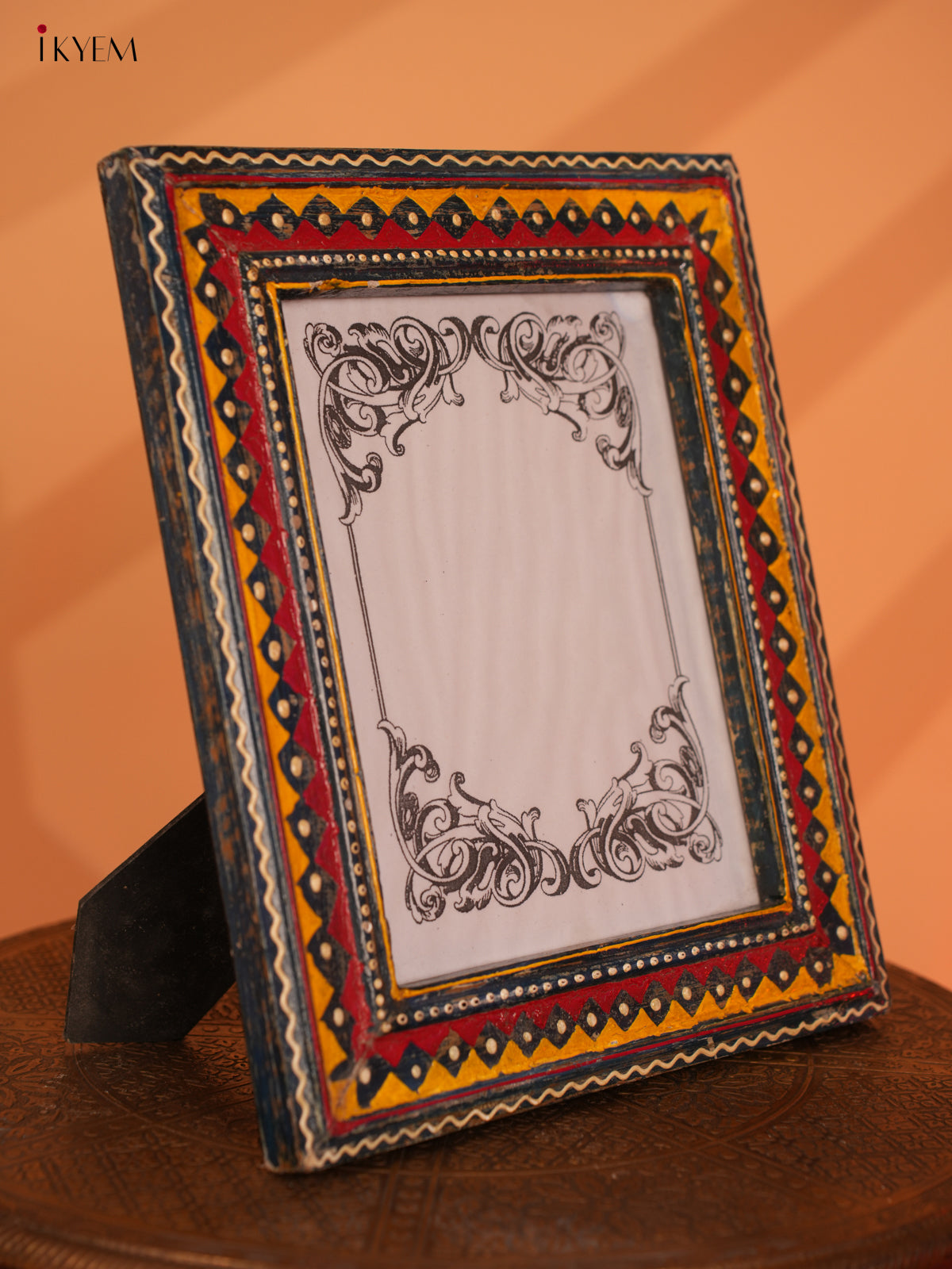 wooden hand painted photo frame - 4IJ30024