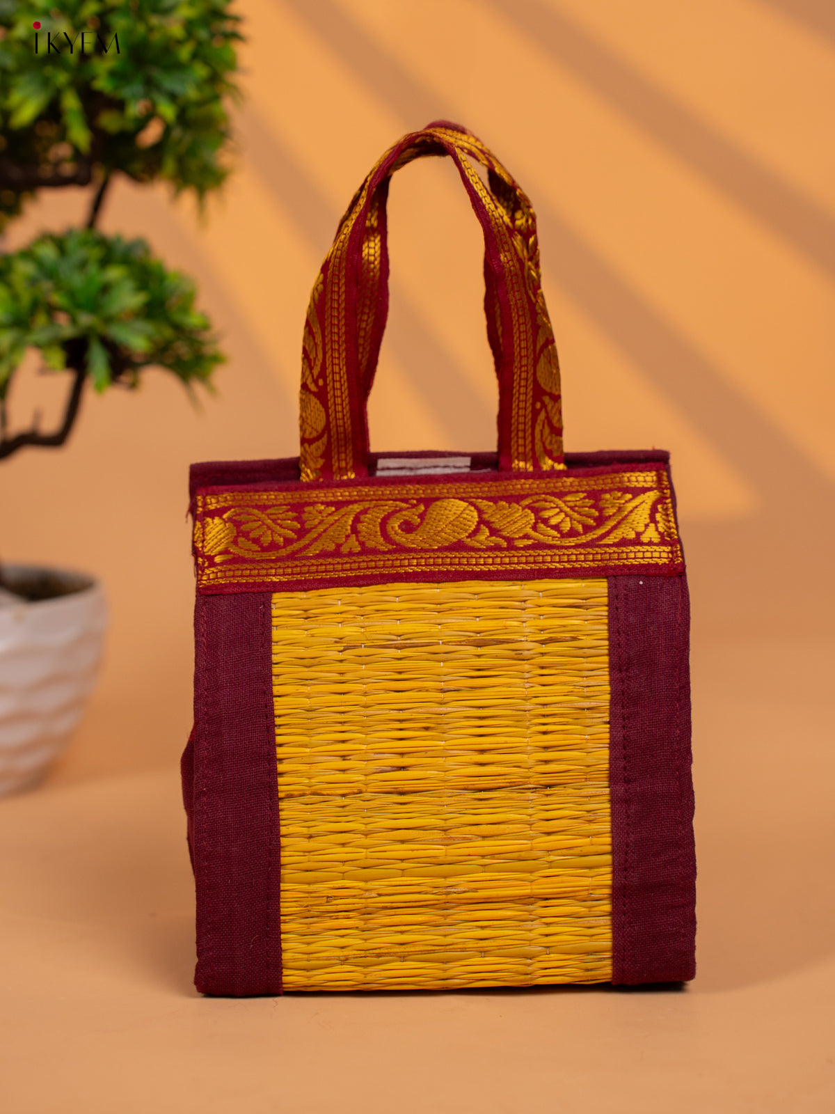 Return Gift Korai Bag with Zari Woven Borders - KB11122