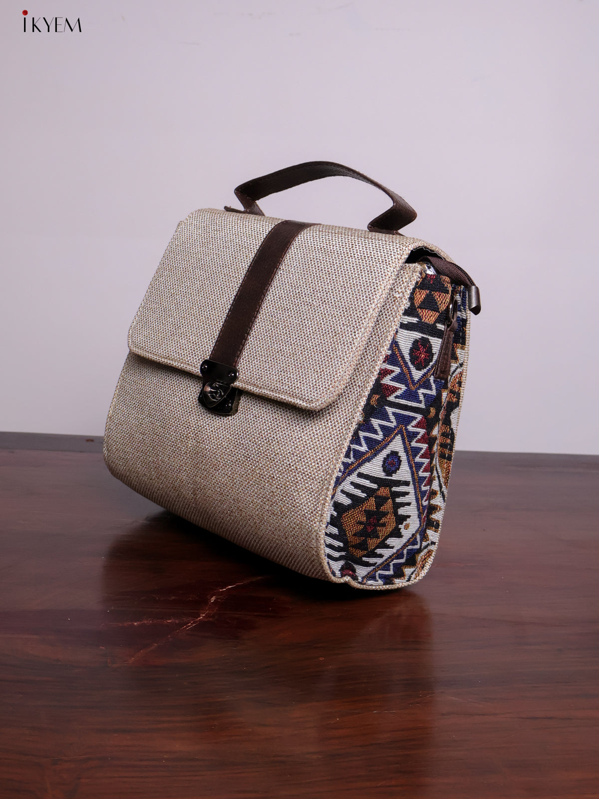 Jacquard Sling Bag - Off White - KL20116