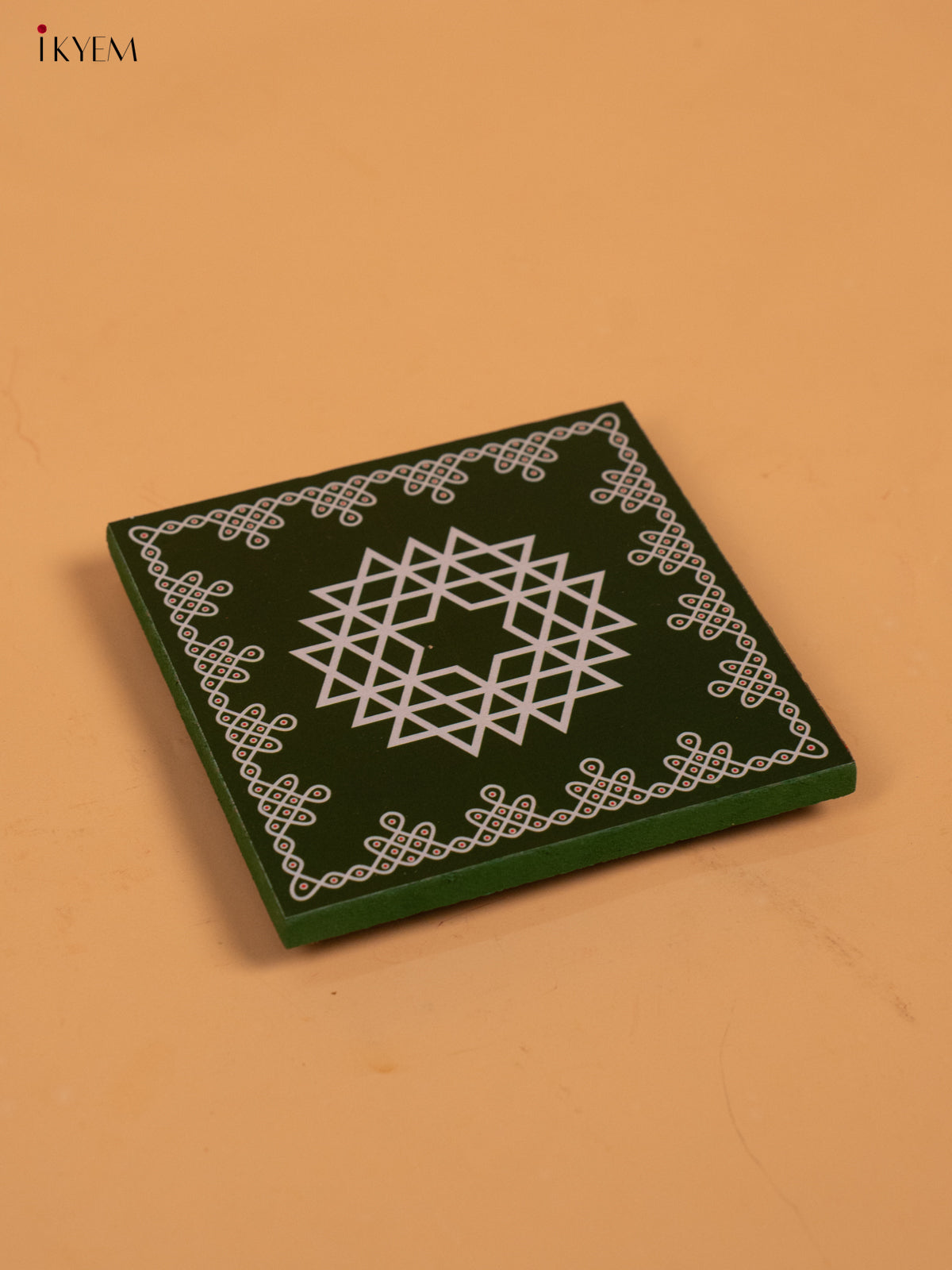 Wooden Square Kolam Manai (4x4) - Aishwarya Kolam - Plain - KA30115