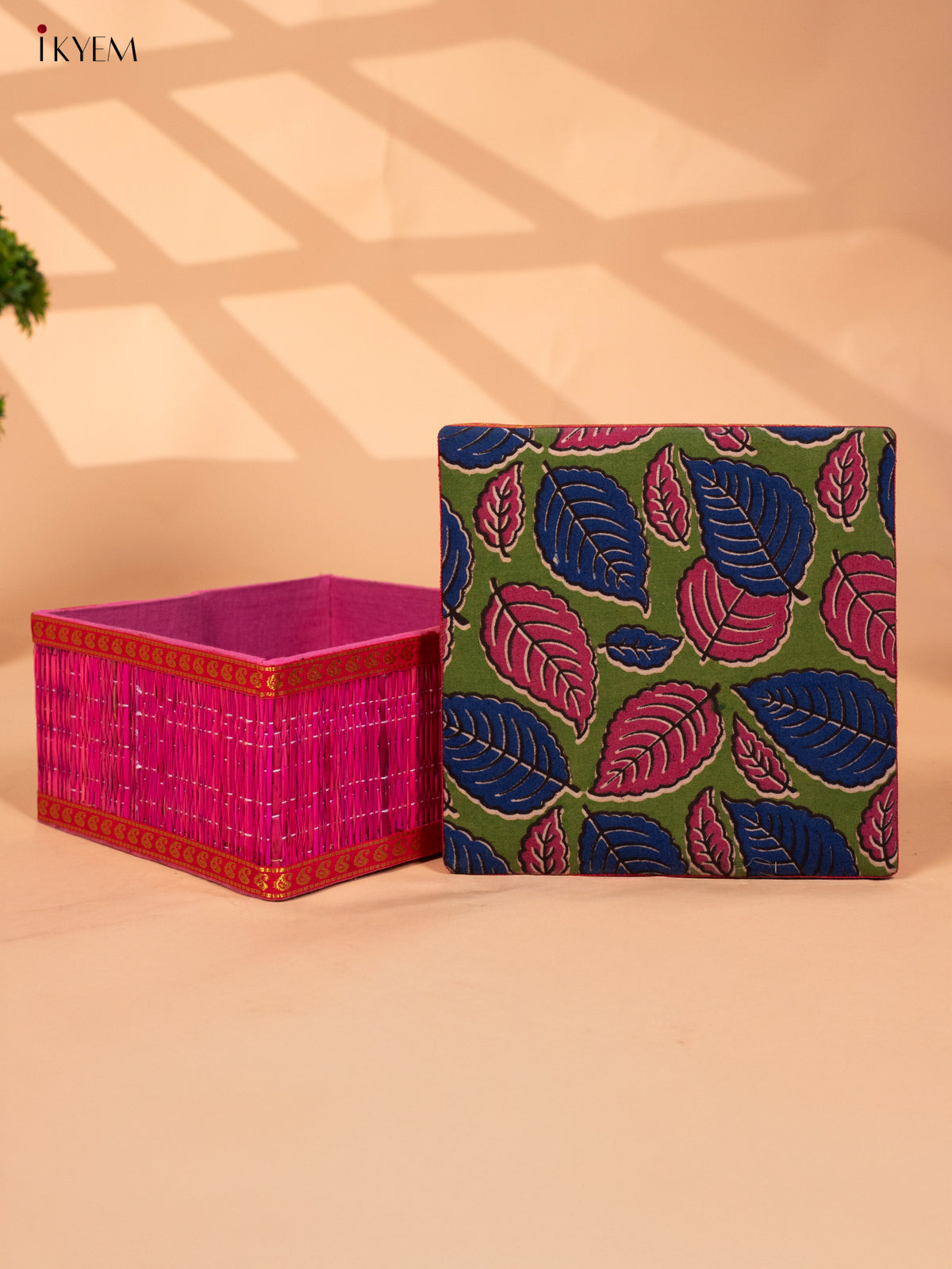 Foldable Korai Box with Kalamkari Fabric Top - Pink - KB26115