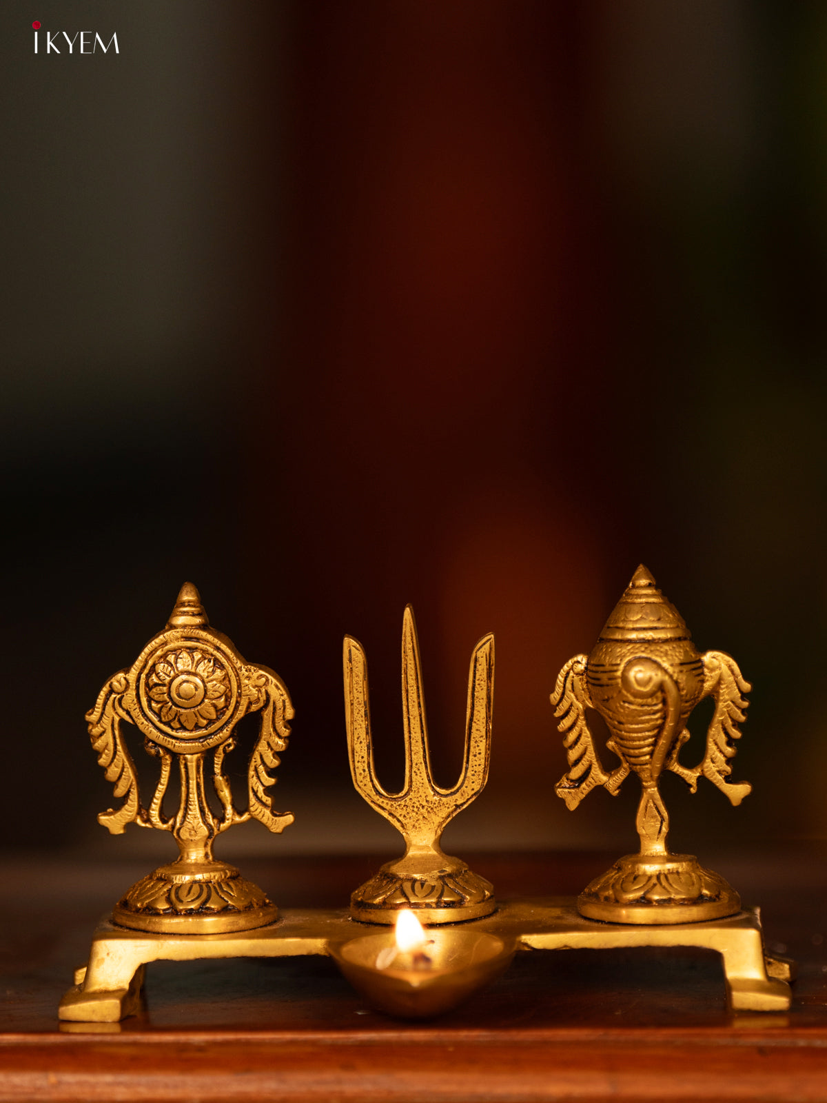 Brass Naam Shank Chakra Stand With Diya - KK26175