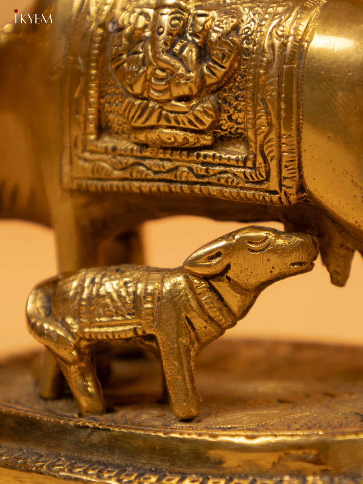 Brass Cow & Calf Antique Small - KK26181