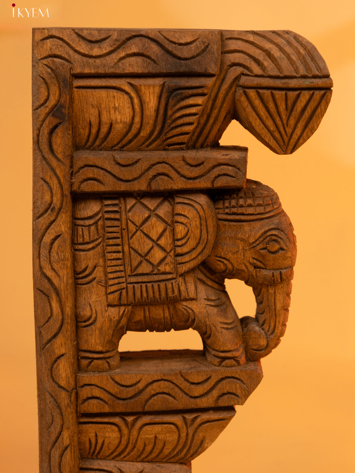 Hand Carved Wooden Yalli Bracket (elephant) - KL05123