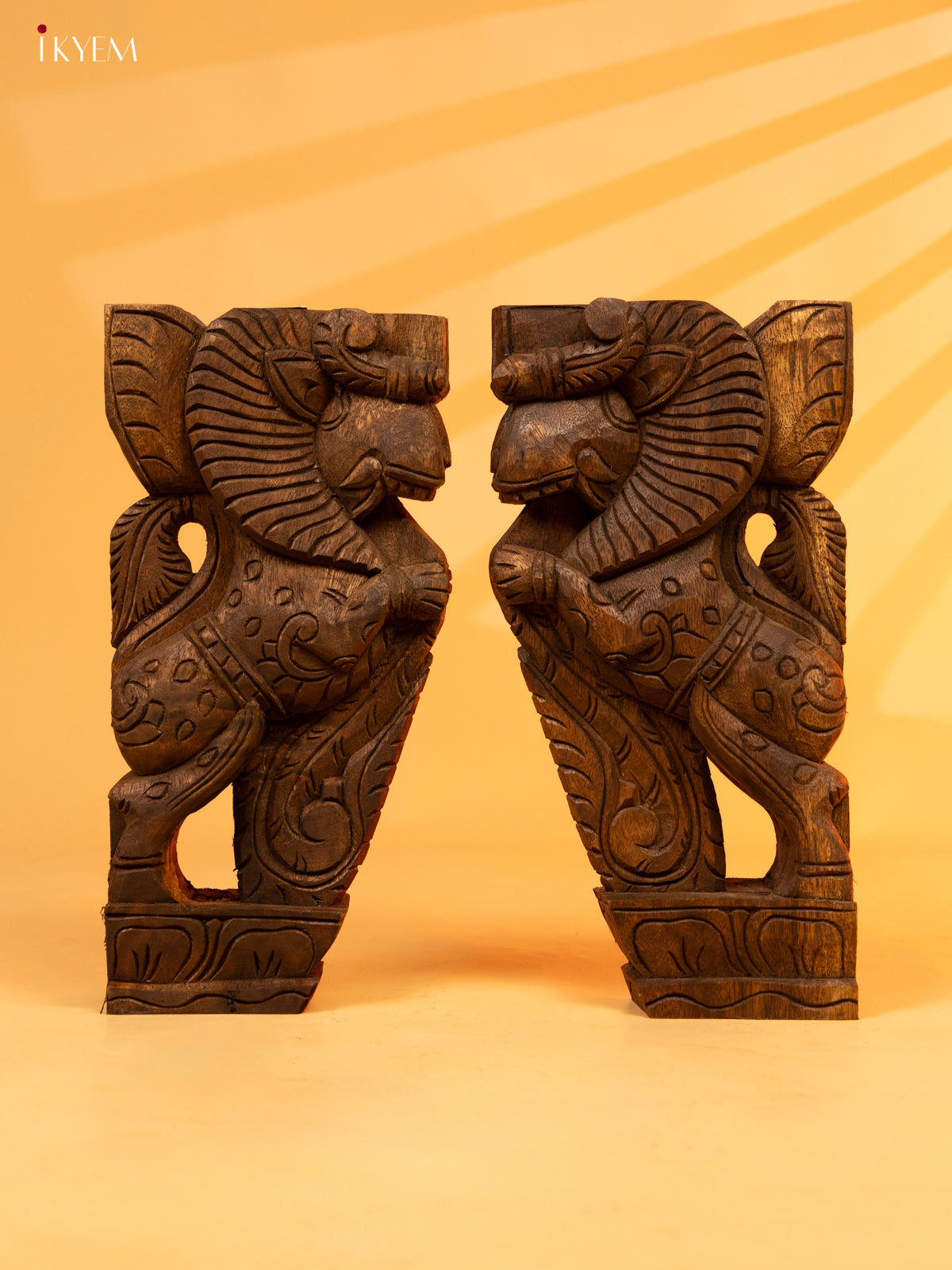 Hand Carved Wooden Yalli Bracket (lion) - KL05124