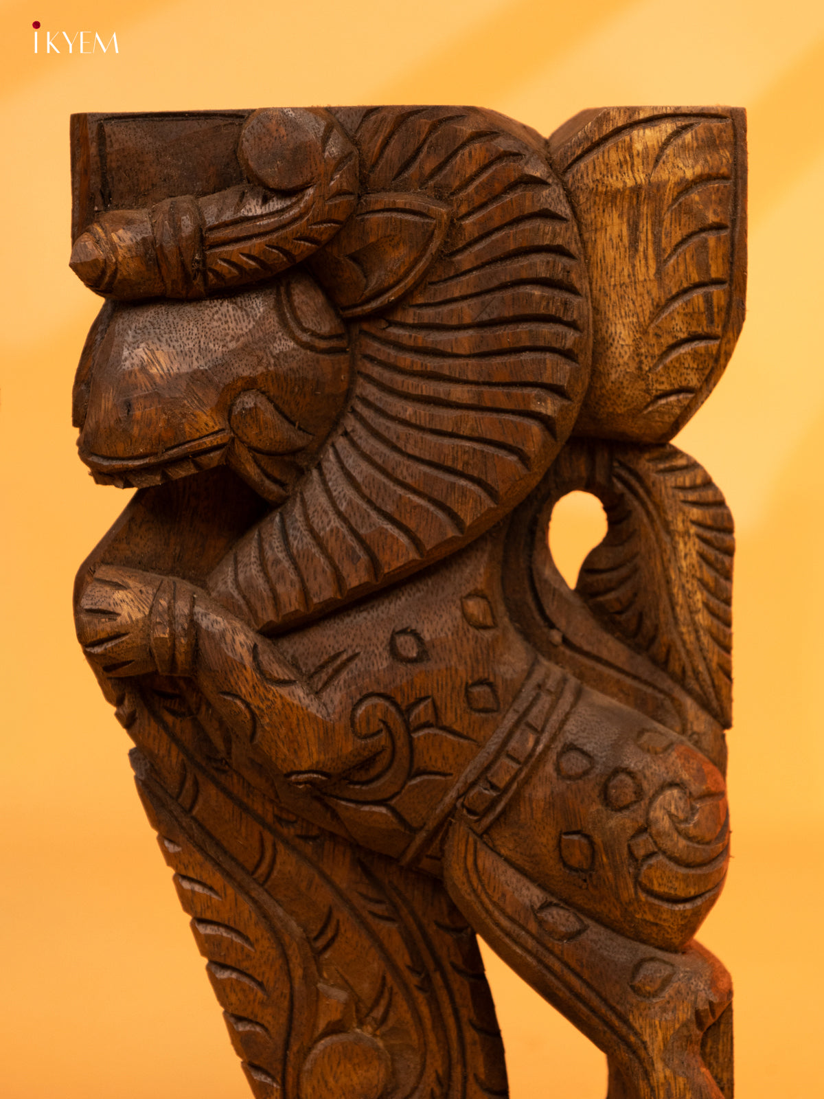 Hand Carved Wooden Yalli Bracket (lion) - KL05124