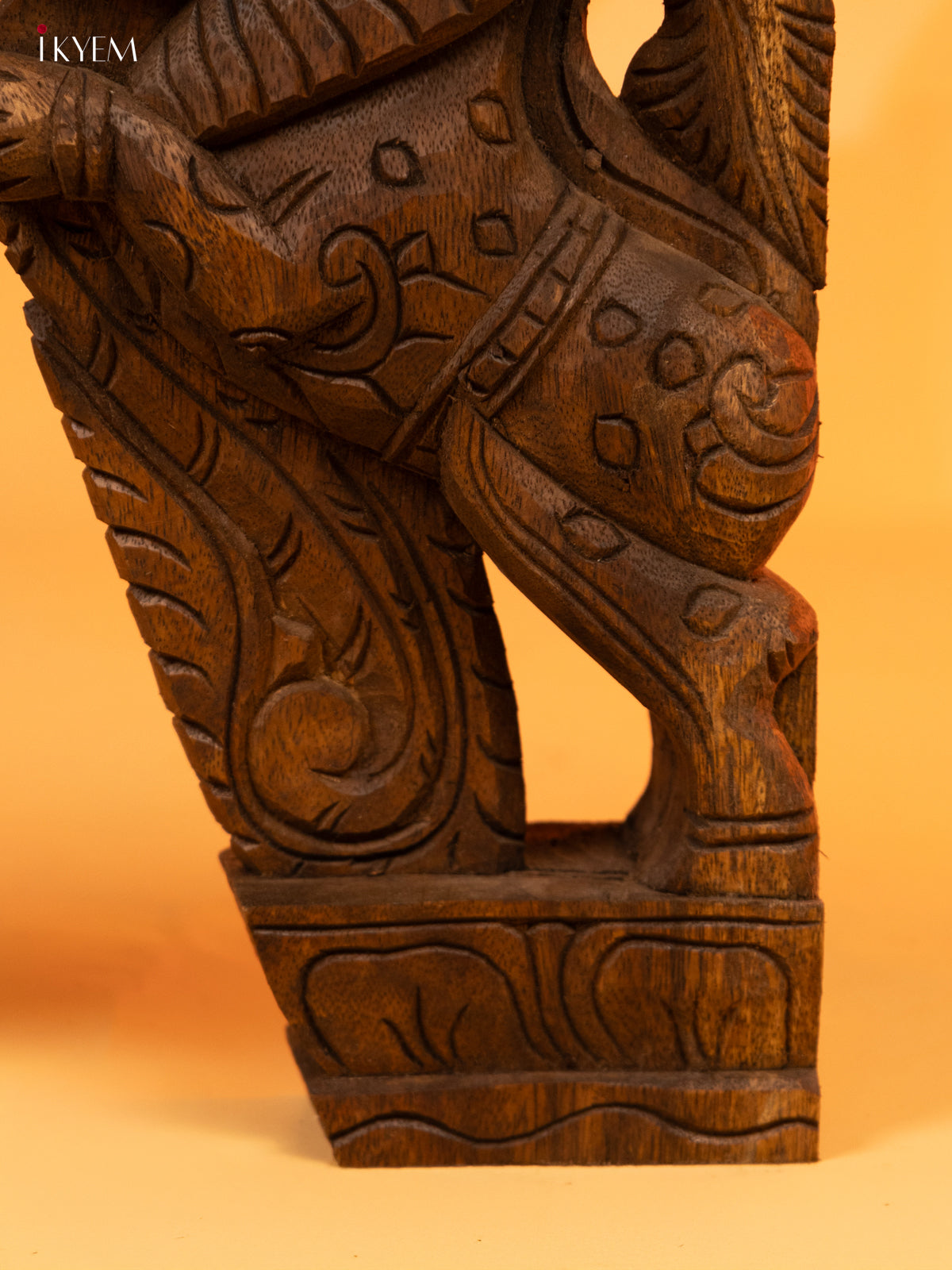 Hand Carved Wooden Yalli Bracket (lion) - KL05124