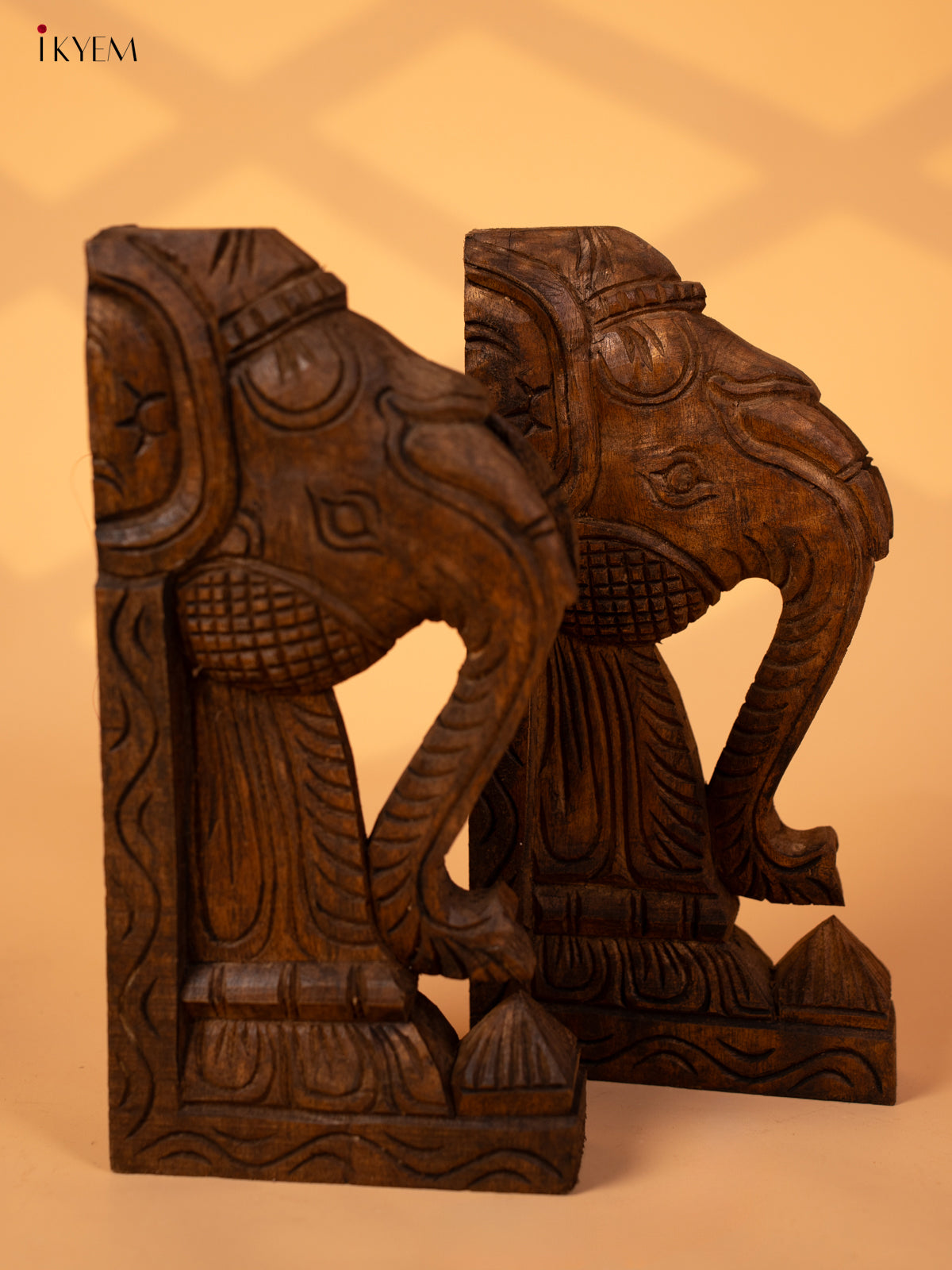 Hand Carved Wooden Yazhi Bracket - Elephant (6x2x12) - KL10112