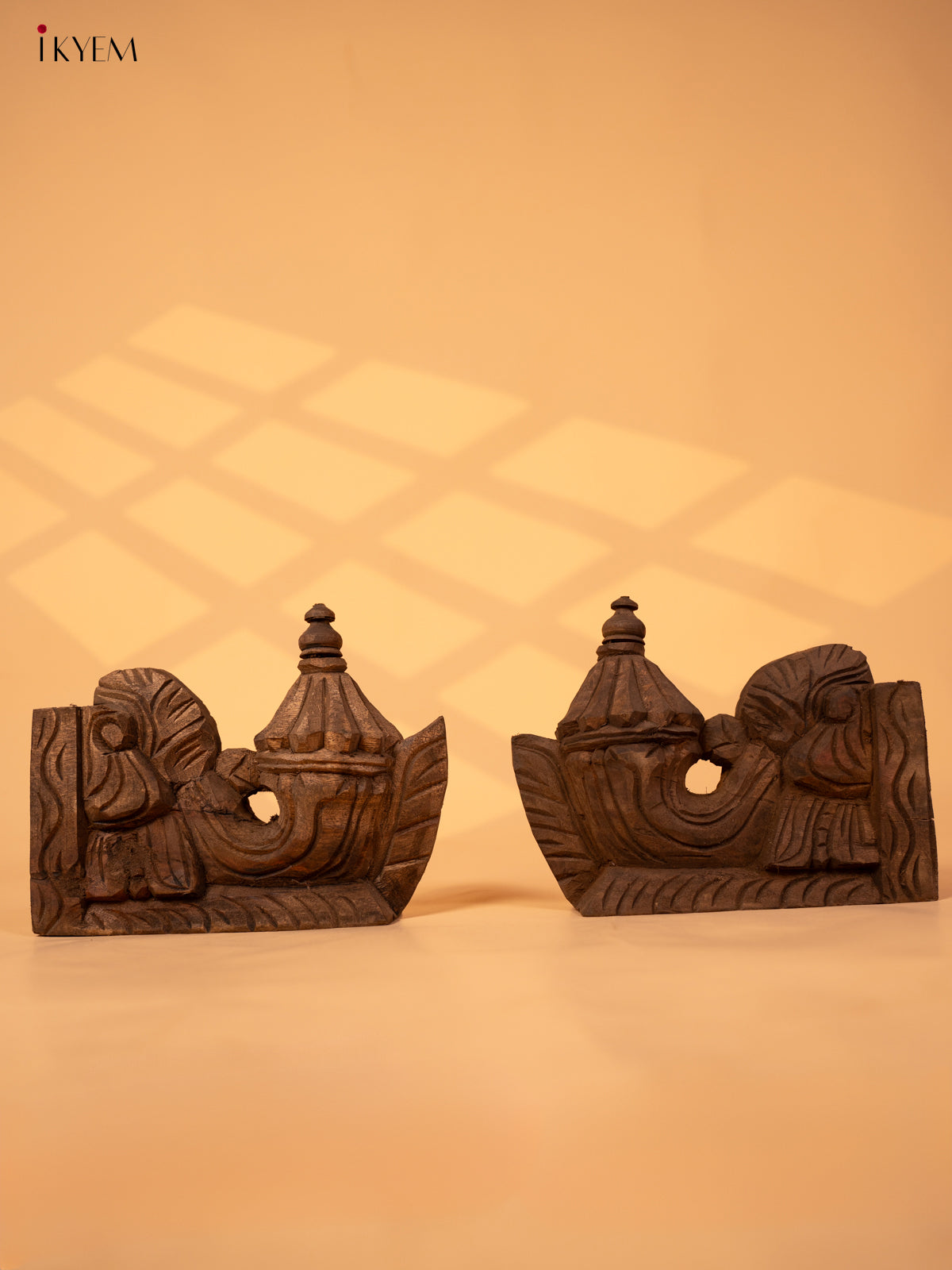 Hand Carved Wooden Yazhi Bracket (6x2x10) - KL10116