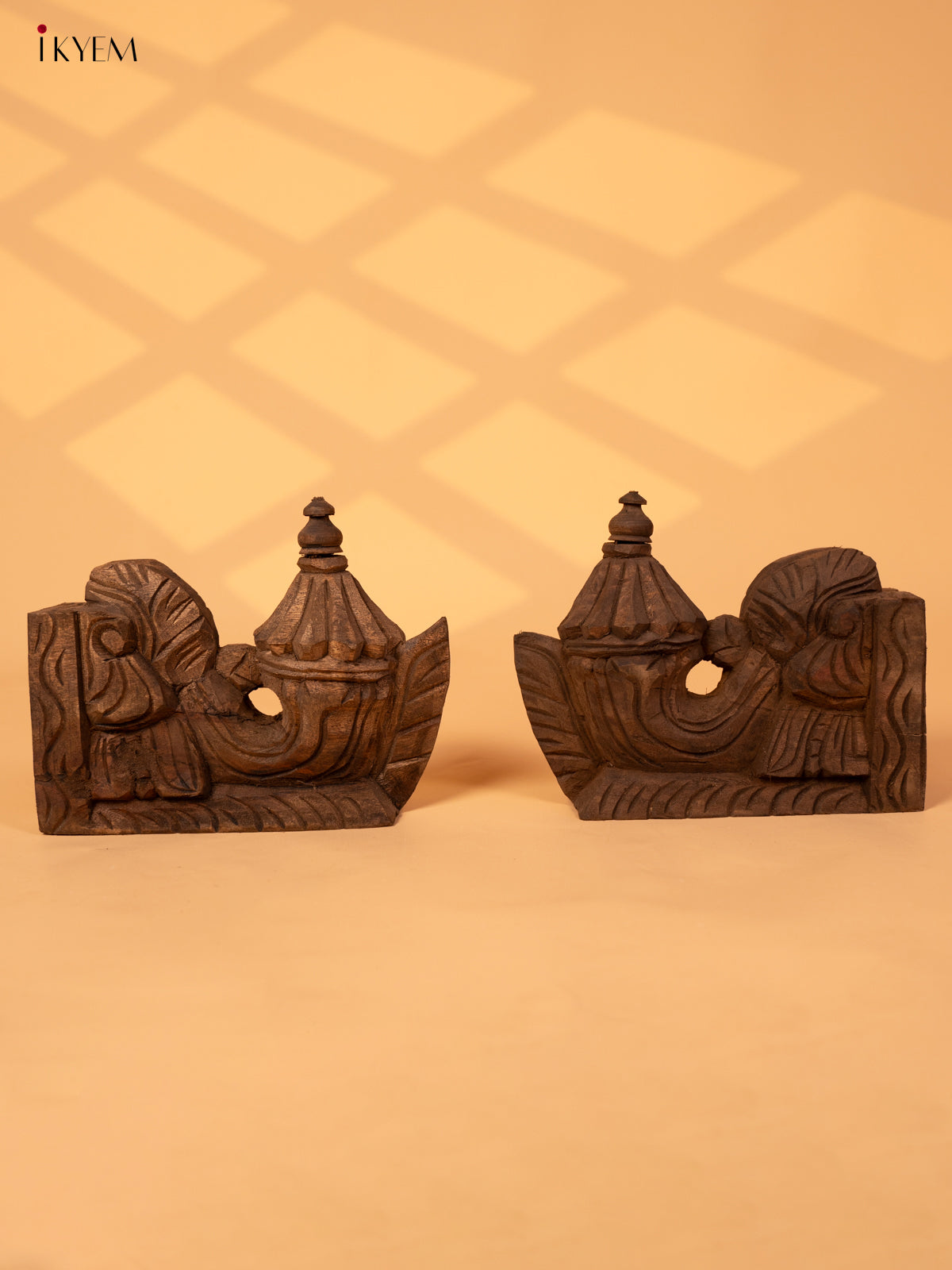 Hand Carved Wooden Yazhi Bracket (6x2x10) - KL10116